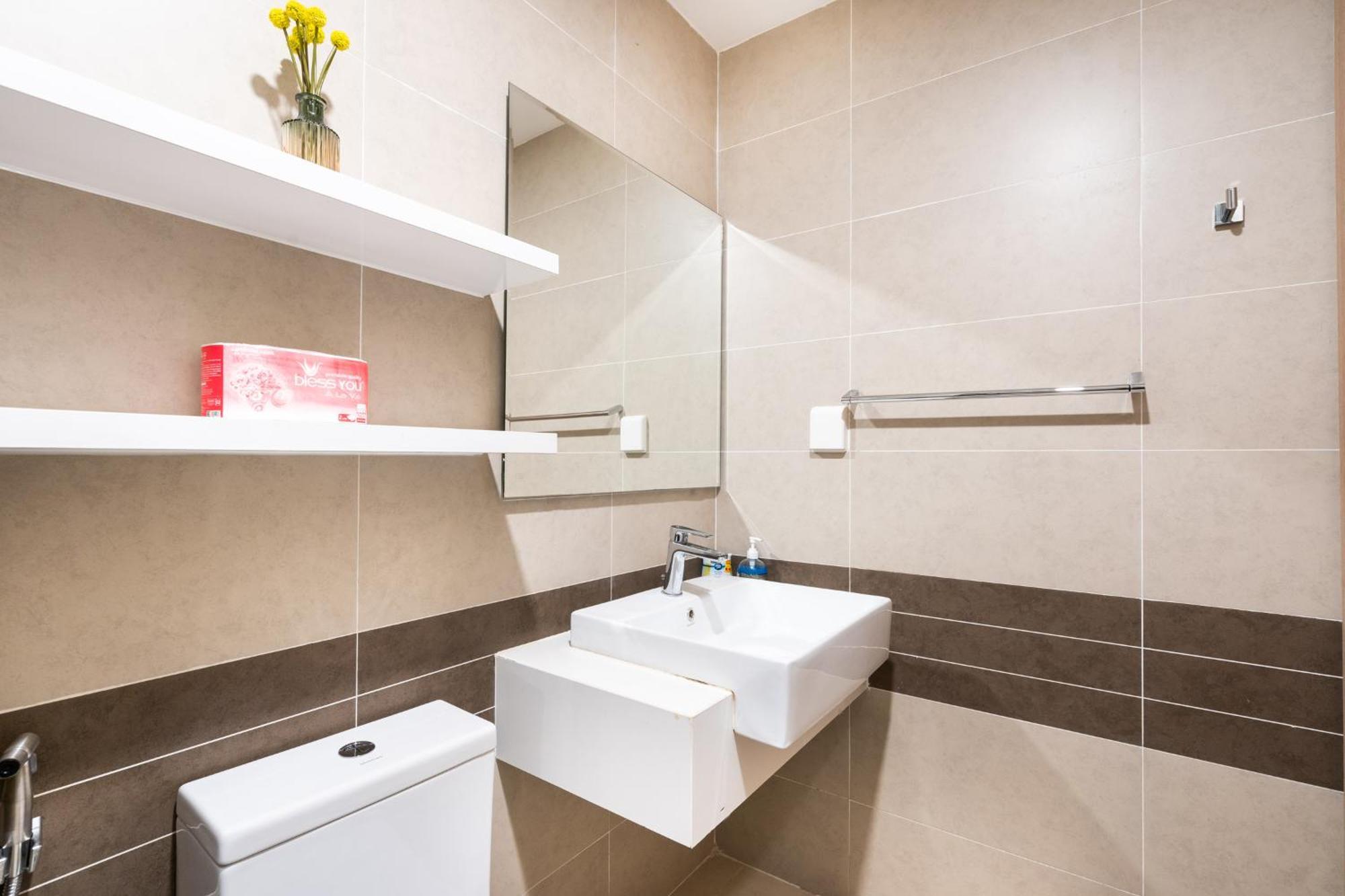 הו צ'י מין סיטי Henry Home - Rivergate מראה חיצוני תמונה